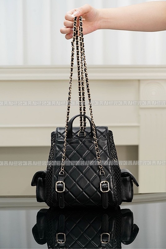 샤넬마틀라세블랙램스킨백팩 20260209-154406-005루.jpg