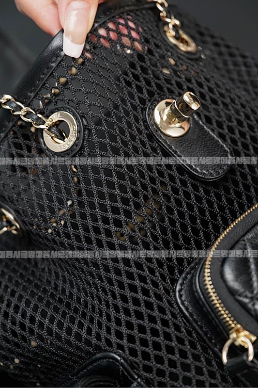 샤넬마틀라세블랙램스킨백팩 20260209-154407-015루.jpg