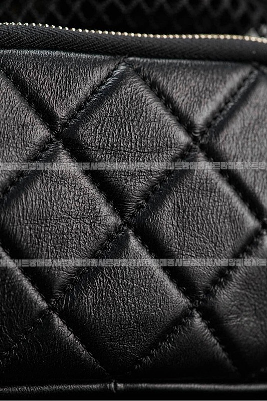 샤넬마틀라세블랙램스킨백팩 20260209-154408-025루.jpg