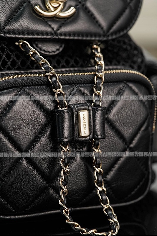 샤넬마틀라세블랙램스킨백팩 20260209-154410-042루.jpg