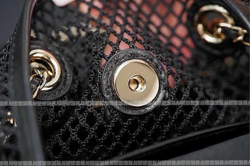 샤넬마틀라세블랙램스킨백팩 20260209-154412-053루.jpg