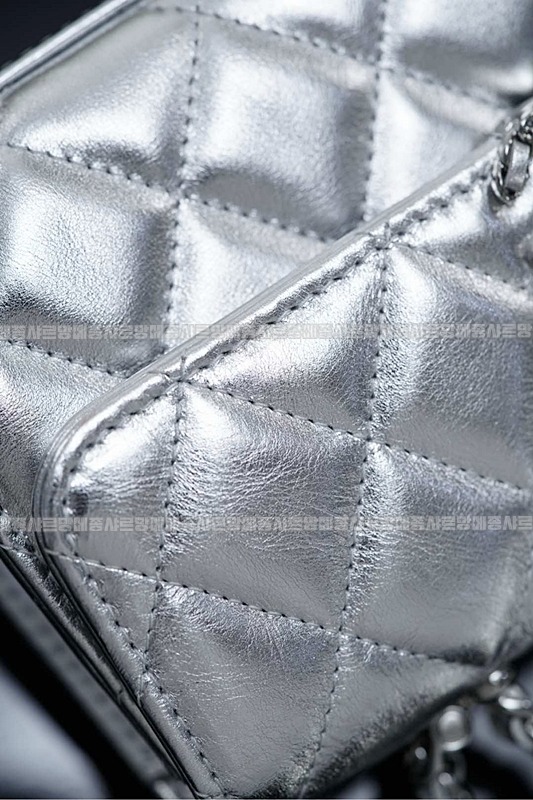 샤넬실버메탈릭탑핸들백 20260209-160902-025루.jpg