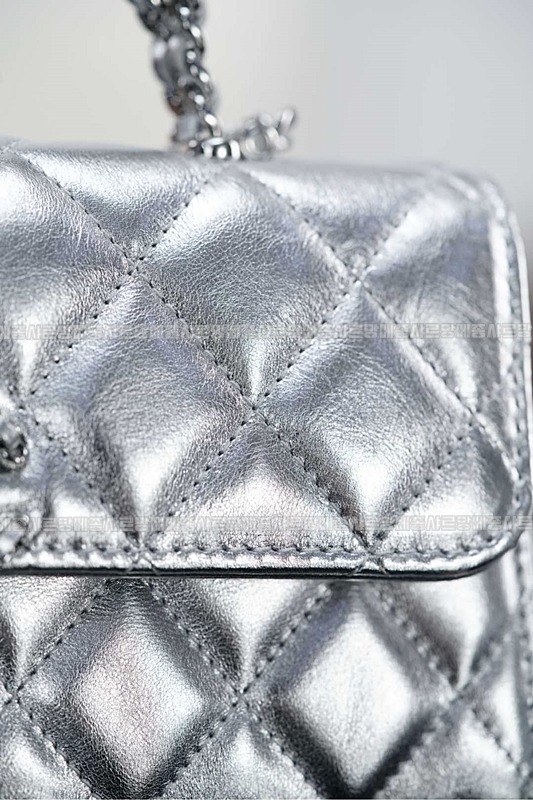 샤넬실버메탈릭탑핸들백 20260209-160902-028루.jpg