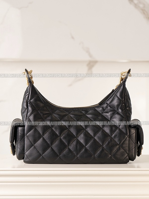 샤넬크루즈포켓호보백 20260210-110045-021루.jpg