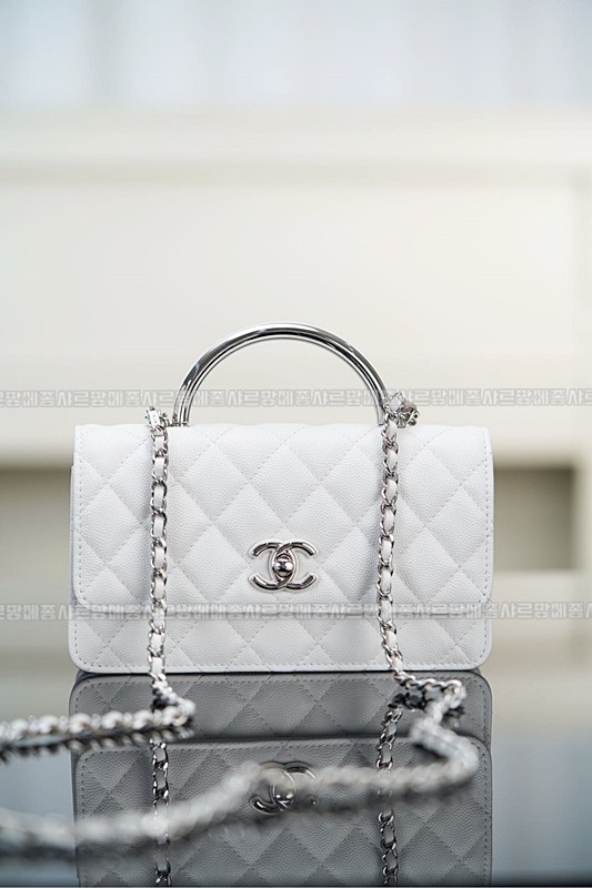 샤넬탑핸들체인클러치 20260210-121924-013루.jpg