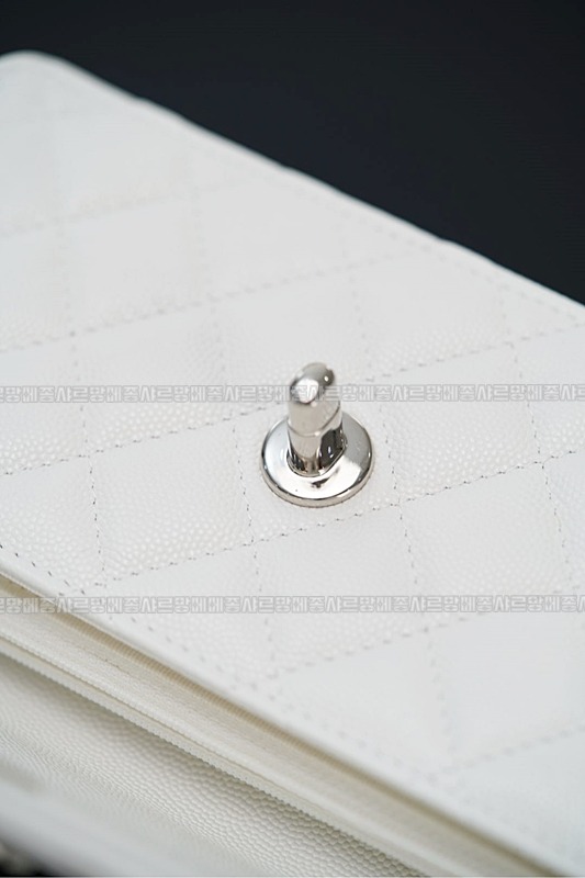 샤넬탑핸들체인클러치 20260210-121926-028루.jpg