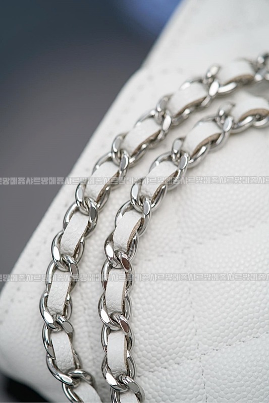 샤넬탑핸들체인클러치 20260210-121927-030루.jpg