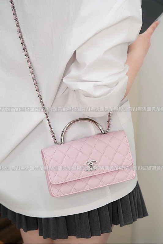 샤넬탑핸들체인클러치 20260210-122358-002루.jpg