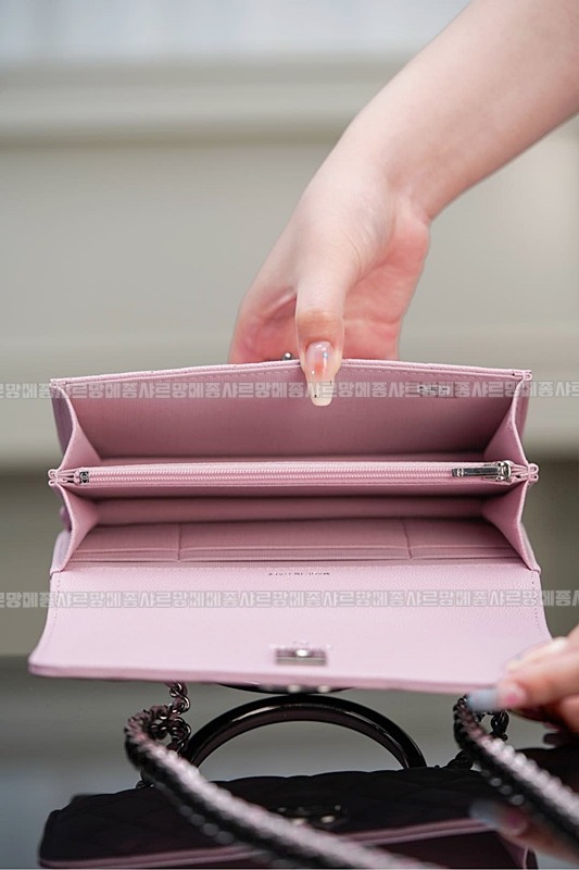 샤넬탑핸들체인클러치 20260210-122359-011루.jpg