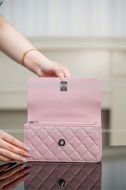 샤넬탑핸들체인클러치 20260210-122359-010루.jpg