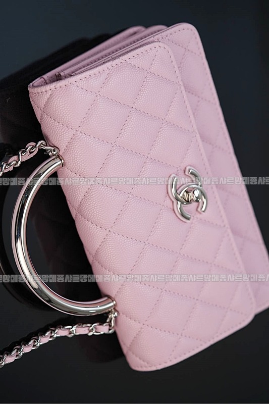 샤넬탑핸들체인클러치 20260210-122400-013루.jpg