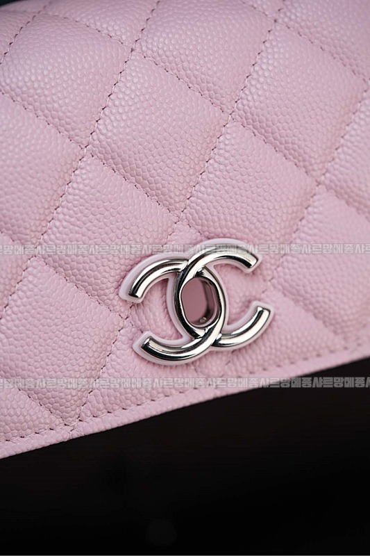 샤넬탑핸들체인클러치 20260210-122404-047루.jpg