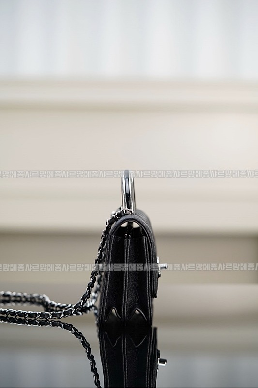 샤넬탑핸들체인클러치 20260210-122816-015루.jpg