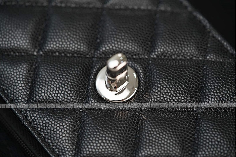 샤넬탑핸들체인클러치 20260210-122819-026루.jpg