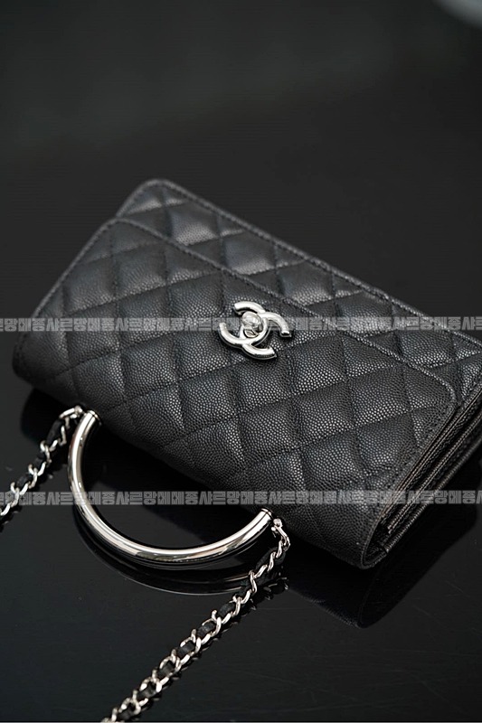 샤넬탑핸들체인클러치 20260210-122819-028루.jpg