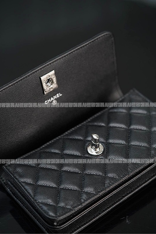 샤넬탑핸들체인클러치 20260210-122820-035루.jpg