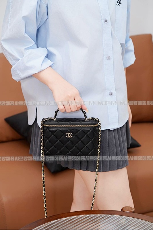 샤넬램스킨베니티금장 20260210-131733-007루.jpg