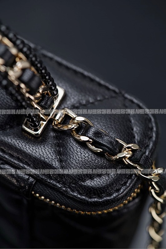 샤넬램스킨베니티금장 20260210-131735-020루.jpg