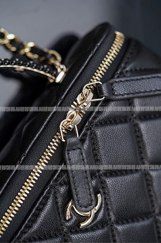 샤넬램스킨베니티금장 20260210-131735-021루.jpg