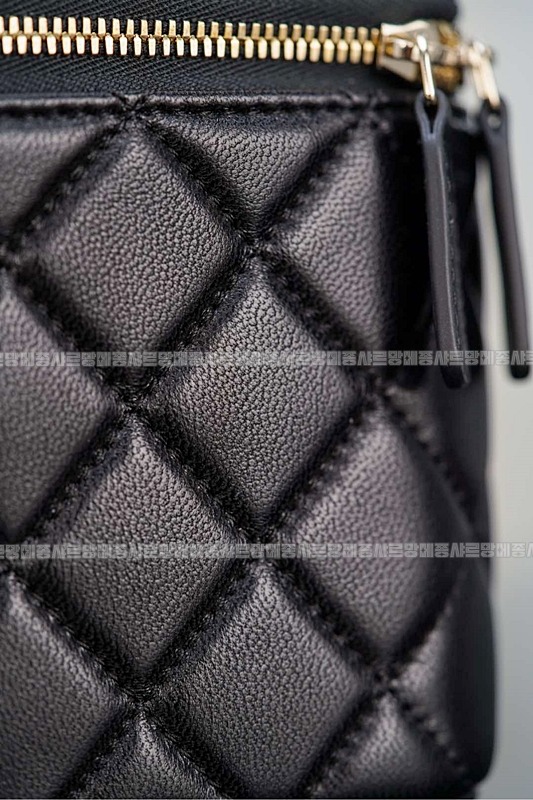 샤넬램스킨베니티금장 20260210-131737-032루.jpg