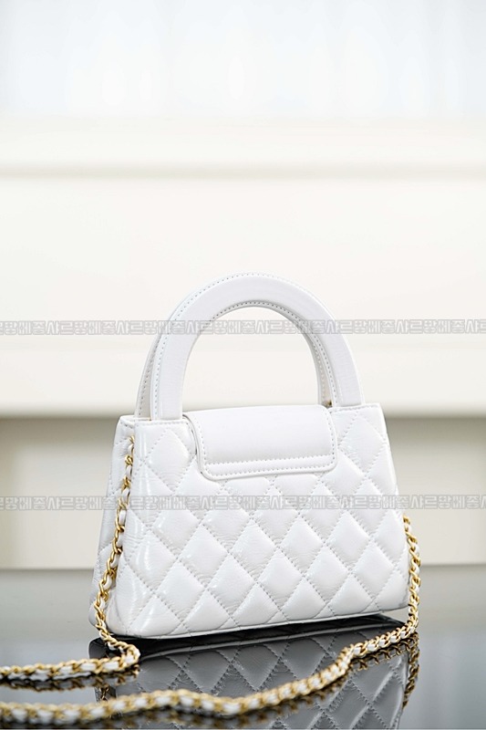 샤넬켈리라지쇼핑백23K 20260210-142408-015루.jpg