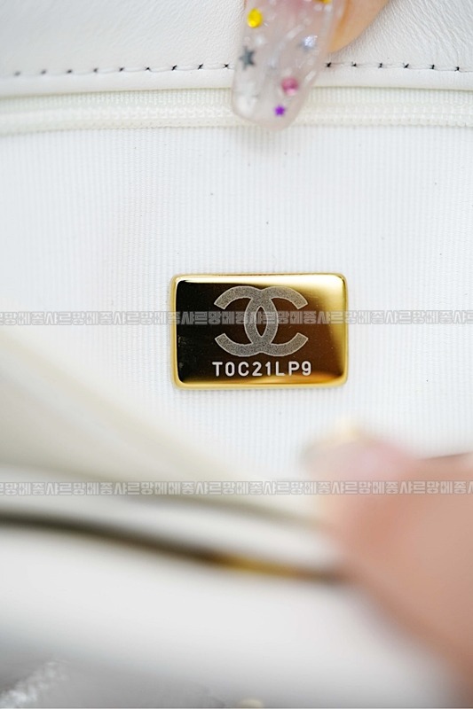 샤넬켈리라지쇼핑백23K 20260210-142410-024루.jpg