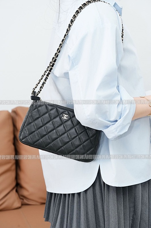 샤넬캐비어퀄팅체인퍼스위드체인 20260210-150649-002루.jpg