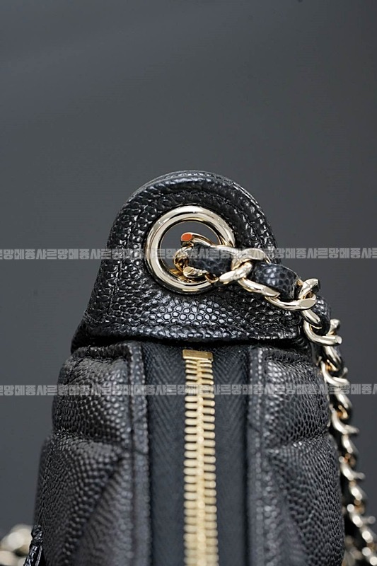 샤넬캐비어퀄팅체인퍼스위드체인 20260210-150652-020루.jpg