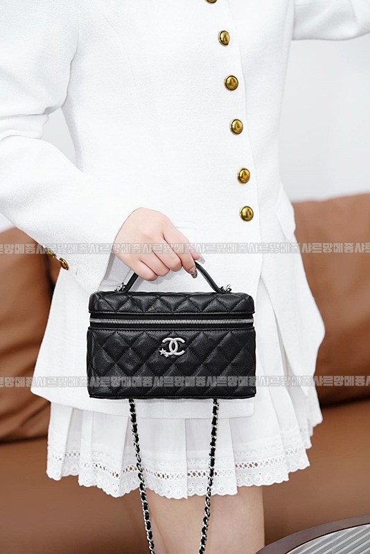샤넬23B체인코스메틱케이스 20260210-154459-001루.jpg