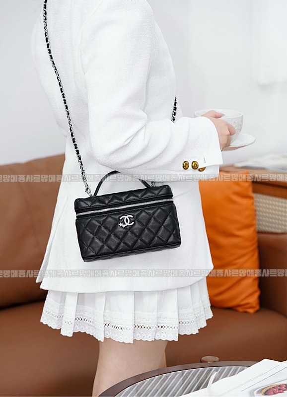 샤넬23B체인코스메틱케이스 20260210-154459-002루.jpg
