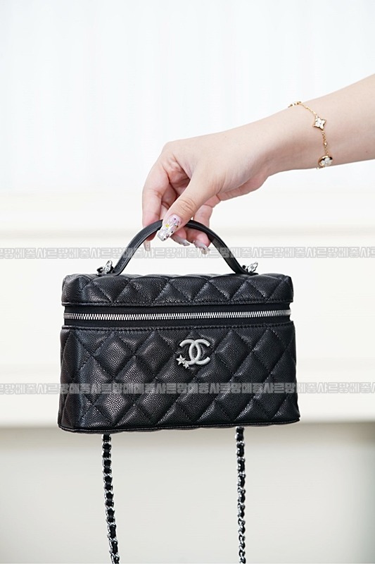 샤넬23B체인코스메틱케이스 20260210-154501-013루.jpg