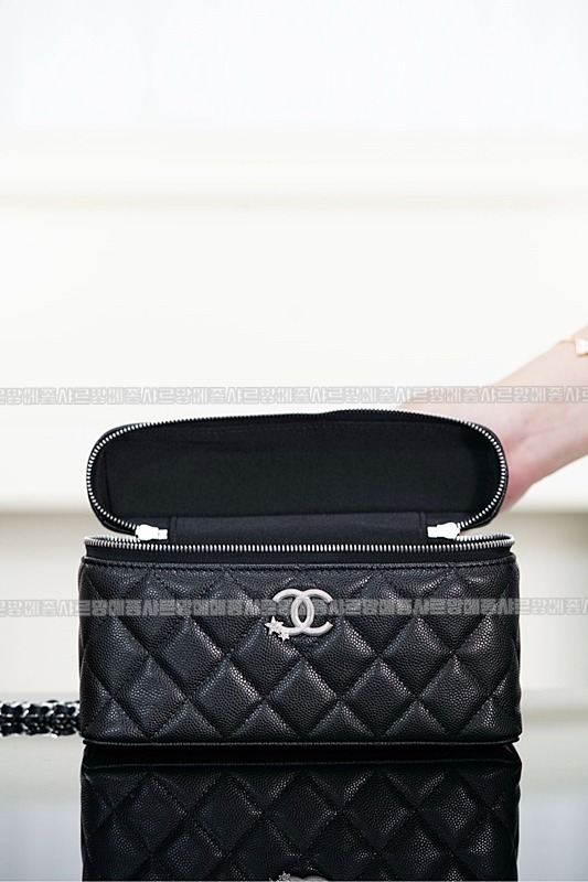 샤넬23B체인코스메틱케이스 20260210-154501-016루.jpg