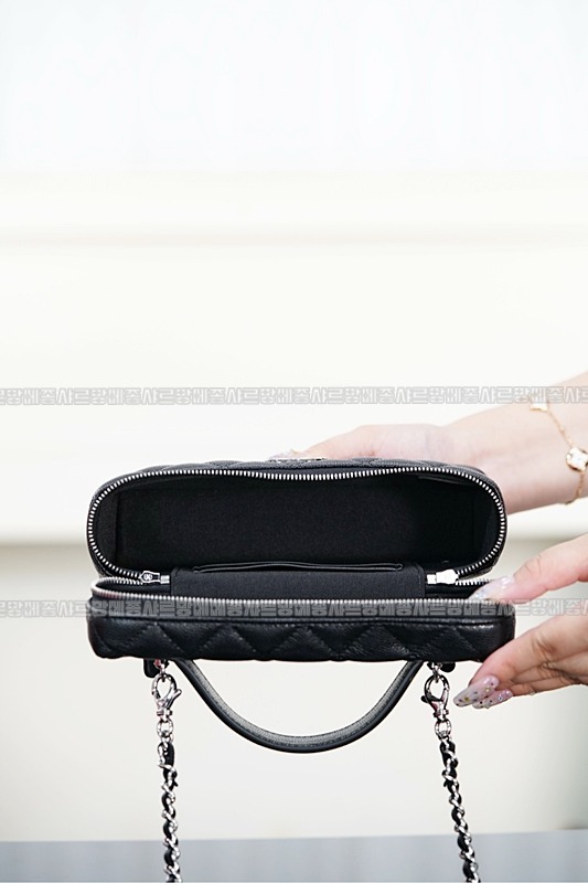 샤넬23B체인코스메틱케이스 20260210-154501-017루.jpg