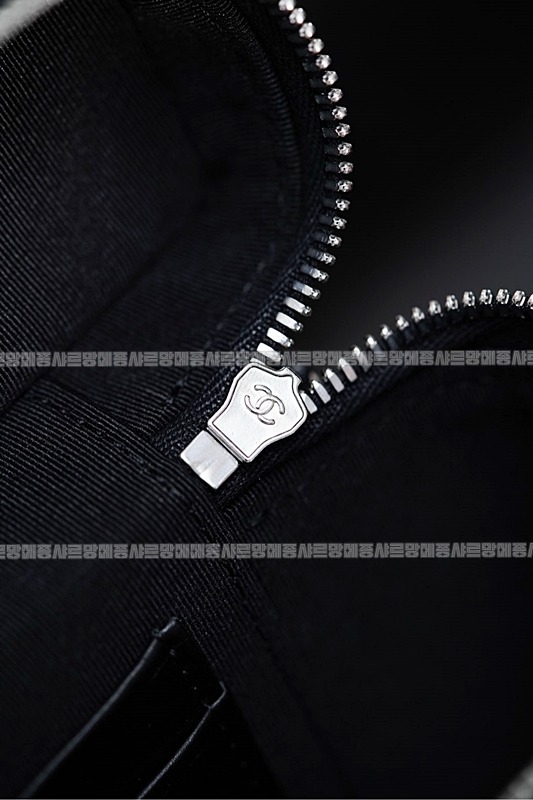 샤넬23B체인코스메틱케이스 20260210-154502-024루.jpg