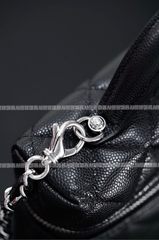 샤넬23B체인코스메틱케이스 20260210-154503-029루.jpg