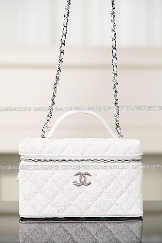 샤넬23B체인코스메틱케이스 20260210-154925-007루.jpg