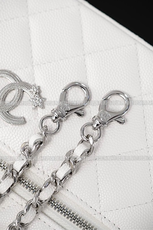 샤넬23B체인코스메틱케이스 20260210-154926-019루.jpg