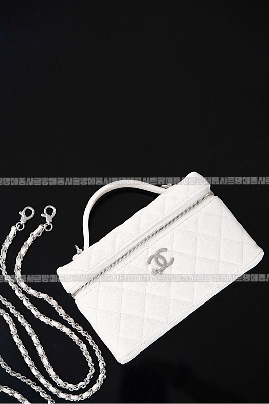 샤넬23B체인코스메틱케이스 20260210-154926-021루.jpg