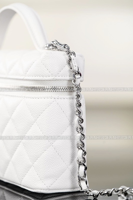 샤넬23B체인코스메틱케이스 20260210-154926-022루.jpg