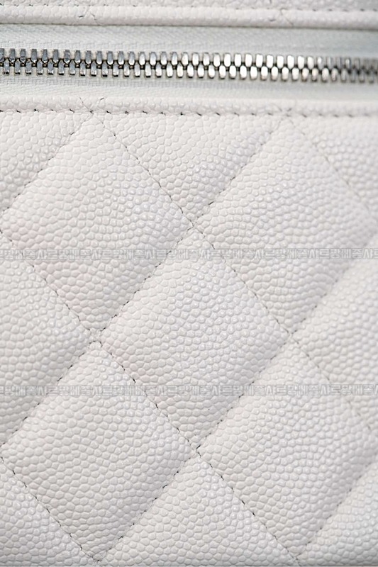 샤넬23B체인코스메틱케이스 20260210-154927-028루.jpg