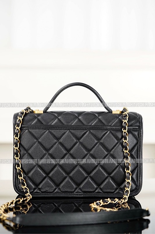샤넬핸들장식의플랩백 20260210-164712-011루.jpg