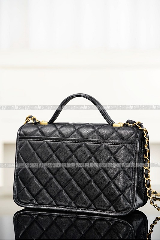 샤넬핸들장식의플랩백 20260210-164712-014루.jpg