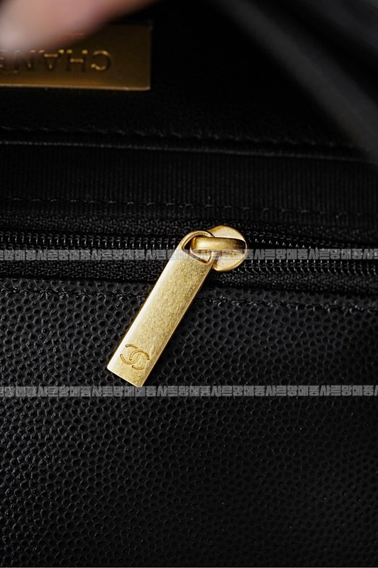 샤넬핸들장식의플랩백 20260210-164714-023루.jpg