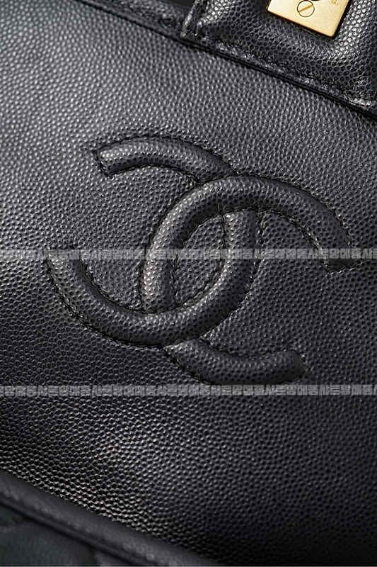 샤넬핸들장식의플랩백 20260210-164714-027루.jpg