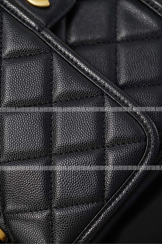 샤넬핸들장식의플랩백 20260210-164714-028루.jpg