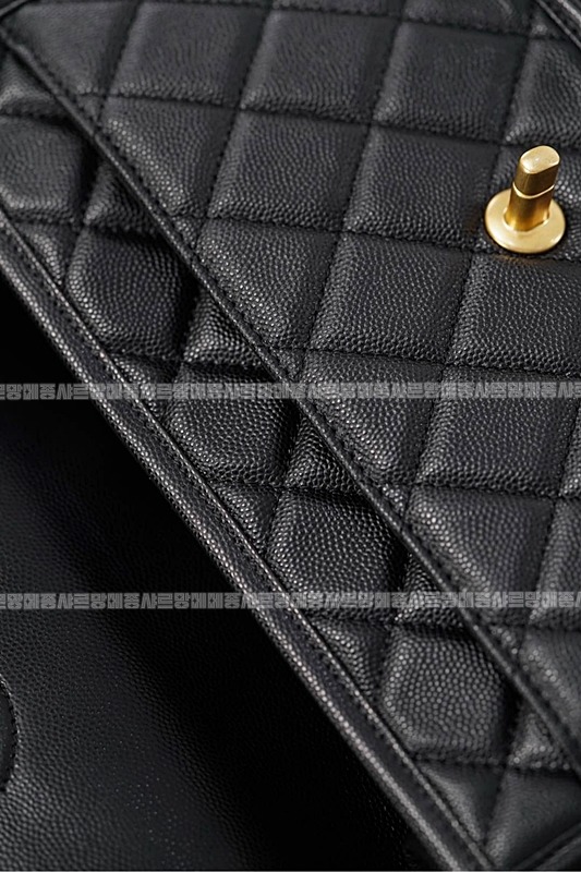 샤넬핸들장식의플랩백 20260210-164715-034루.jpg