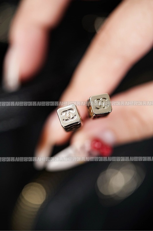 샤넬체인클러치20260211-095339-024루.jpg
