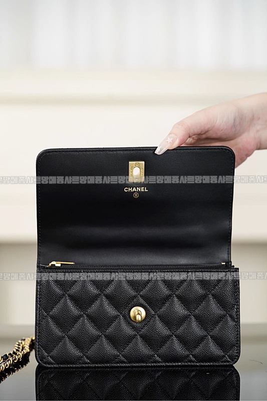 샤넬클래식탑핸들스몰플랩백 20260211-100412-015루.jpg