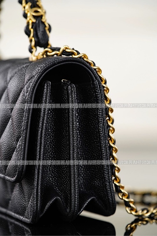 샤넬클래식탑핸들스몰플랩백 20260211-100413-020루.jpg