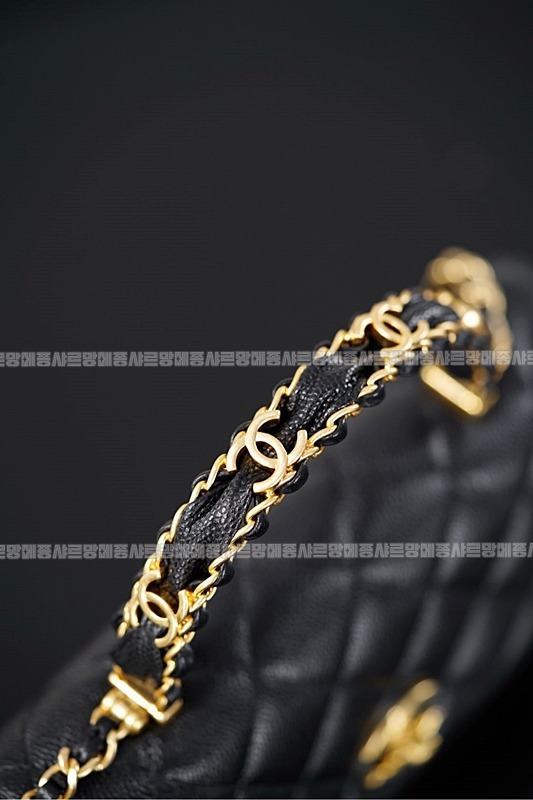 샤넬클래식탑핸들스몰플랩백 20260211-100414-025루.jpg